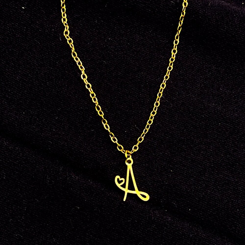 Letter "A" Name necklace Gold plated - Picture 4 of 4